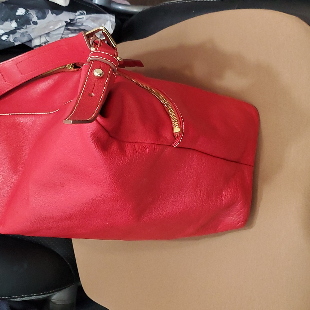 Dooney & Bourke Large Red Pebble Leather Hobo Dillen Pocket Sac - Picture 5 of 11